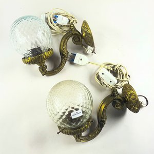 Par de Apliques de Bronce con Globos de Vidrio Hialino - imagen 2