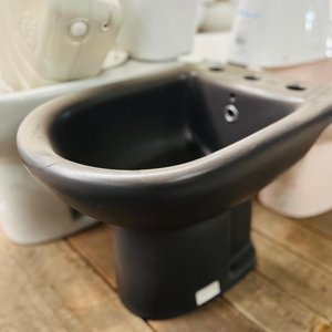 Lote de 7 Piezas Sanitarias: Inodoros, Bidet y Cisternas - imagen 2