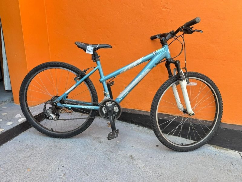 Lote anterior: Bicicleta GT Agressor R 24 con cambios Shimano