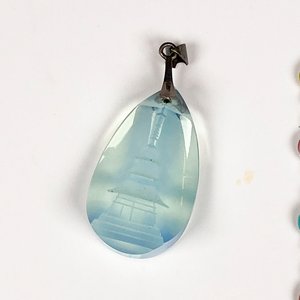 Lote de Cuatro Piezas de Joyería: Pulsera, Caravanas y Colgantes - imagen 5