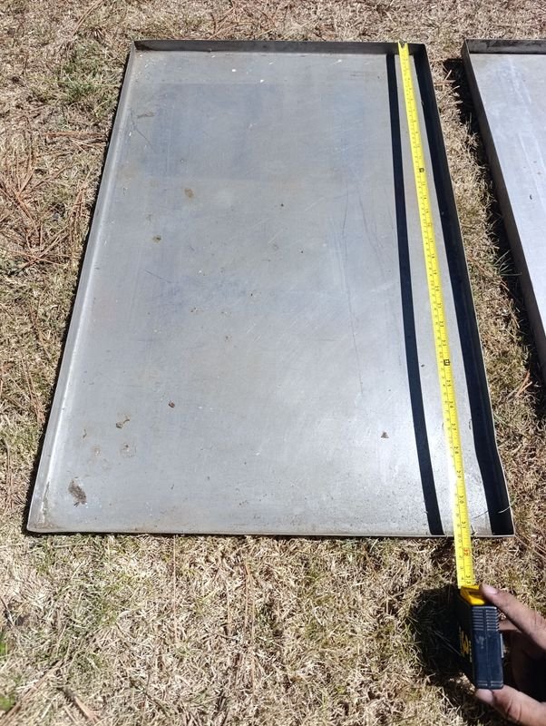 2 ASADERAS DE ALUMINIO EN BUEN ESTADO - imagen 3