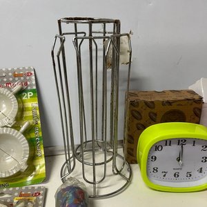 Lote de Utensilios de Cocina, Vajilla Infantil y Relojes Despertador - imagen 3