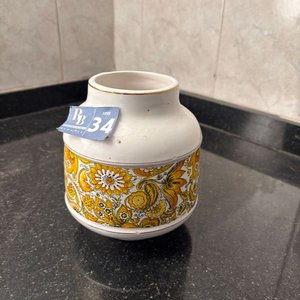 Centro de Mesa de Vidrio Iridescente y Jarrón de Porcelana con Diseño Floral - imagen 4