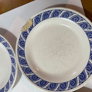 Lote de 9 Platos Hondos y Llanos de Cerámica con Diseño Azul - imagen 4