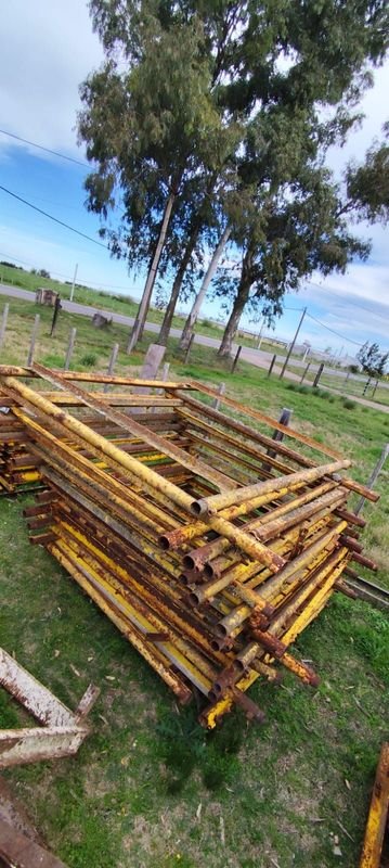 Paneles Estructurales de Caño y Ángulo para Construcción