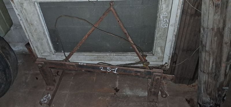 Item 880849 - Image 0