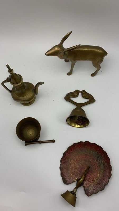 Colección de Bronce con Campana, Ciervo y Otros - imagen 2