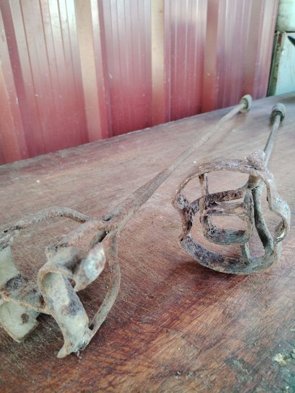 Venta de dos marcas de ganado