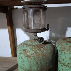 Lote de 2 Antiguas Garrafas de Gas de 3 Kg con Lámpara y Quemador - imagen 2