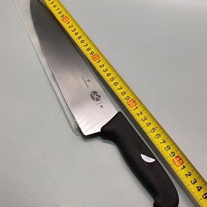 Cuchillo Profesional Victorinox Hoja Ancha Negra Made in Switzerland - imagen 7