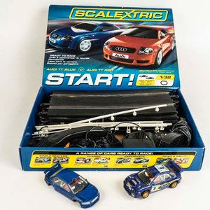 Lote anterior: Juego pista de auto Scaletric compuesta por: 2 autos, tramos de pista, 2 controles y transformador escala 1/32