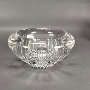 Lote siguiente: Cenicero de Cristal Grueso con Diseños Tallados