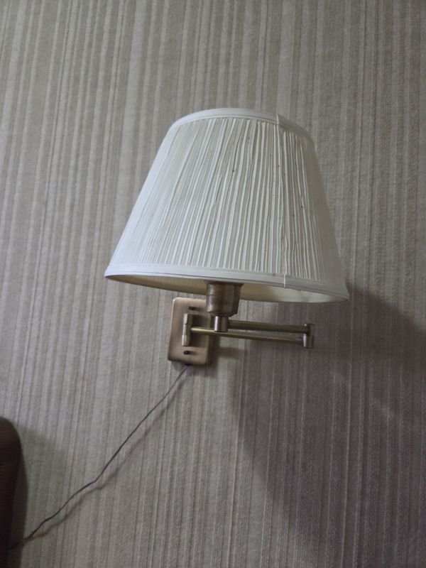Lámparas regulables para laterales de cama de dos plazas - imagen 7