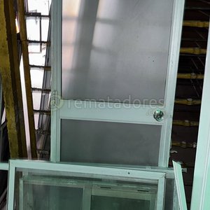 Lote anterior: Marco de Puerta y Ventana de Aluminio con Vidrio