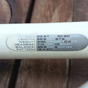 Raqueta de tenis marca Wilson N5,3 HY Brid, con encordado y grip colocado; usada, con desgaste propio del uso. - imagen 5