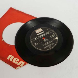 Disco Vinilo Single Julian Lennon "Valotte" 1984 Edición Inglaterra - imagen 2