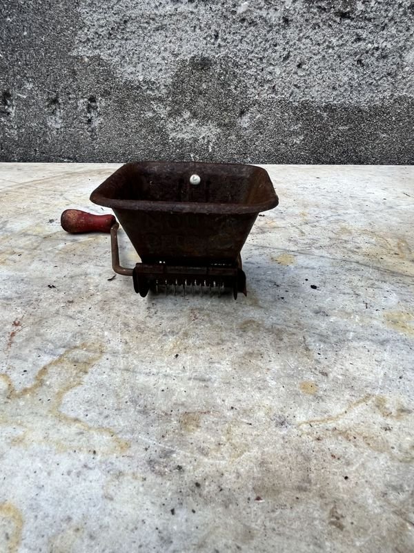 Ralladora de legumbres Mouli Persil Francesa - Venta en Subasta - imagen 3