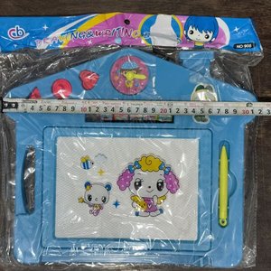 Tablero Mágico para Dibujar y Escribir con Forma de Casita Celeste - imagen 3