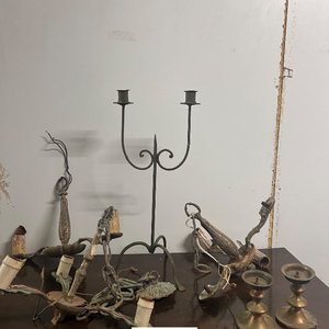 Lote de Candeleros y Lámparas Antiguas - imagen 6