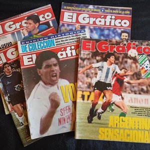Lote anterior: Lote de 5 Revistas "El Gráfico" - Especial Diego Armando Maradona