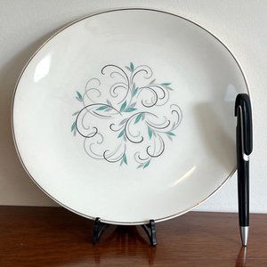 22 Platos de Loza Inglesa Antigua Johnson Bros con Diseño Floral - imagen 4