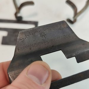 Hebilla Militar SMA Uruguay Años 50 y Soporte Auriculares Aviación Americanos - imagen 2