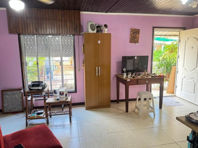 Item 892256 - Image 17