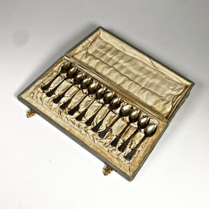 Lote anterior: Estuche con 12 Cucharitas de Té Metálicas Estilo Art Decó