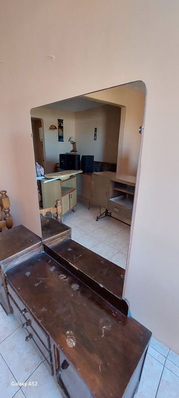 Item 900857 - Image 3