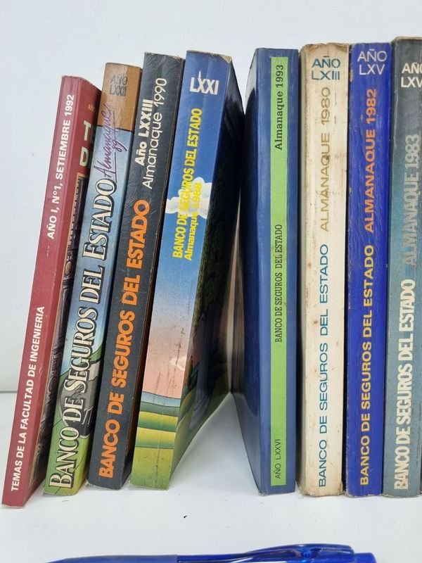 Colección de libros, revistas y accesorios en excelente condición - imagen 18