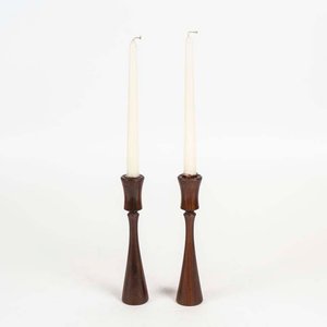 Lote siguiente: Par de Candeleros de Madera Estilo Nórdico