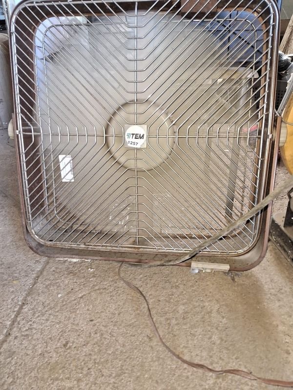 Ventilador antiguo marca TEM, funcionando perfectamente - imagen 2