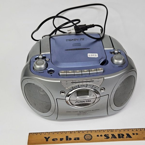 Radio Punktal de CD/MP3 con función de radio y grabadora de cinta