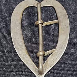 Hebilla Corazón en Plata y Oro con Iniciales Grabadas - imagen 2