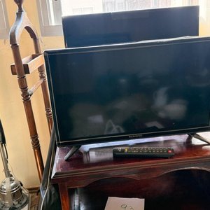Lote siguiente: Televisor Panavox Modelo 24D3663