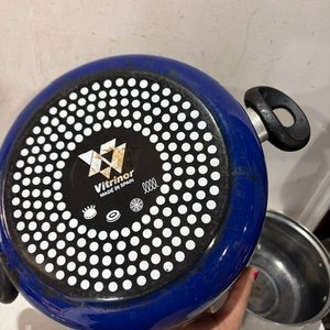 Set de 2 Ollas: Una Azul con Fondo y Otra de Acero Inoxidable - imagen 3