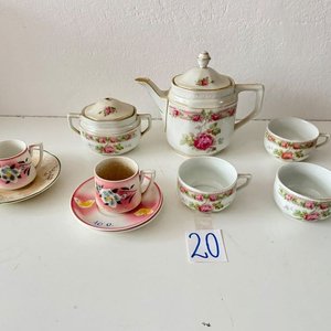 Juego de Café Inglés Incompleto con Decoración Floral - imagen 2