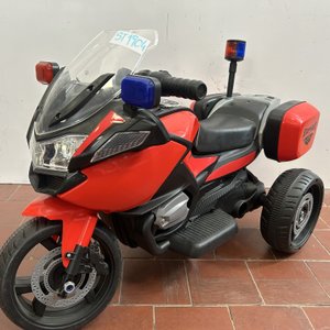 Lote anterior: Moto a Batería de Policía Expert para Niños con Cargador