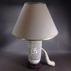 Lámpara Oriental de Porcelana Calada con Pantalla - imagen 4