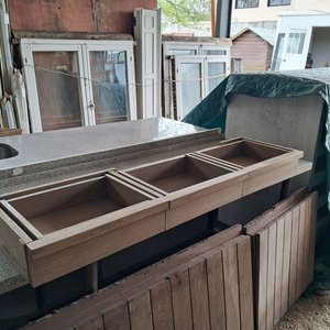 Lote anterior: Cajonero Bajo Mesada de Roble con 3 Cajones