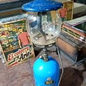 Lote siguiente: Farol a Gas Antiguo Completo con Garrafa Azul