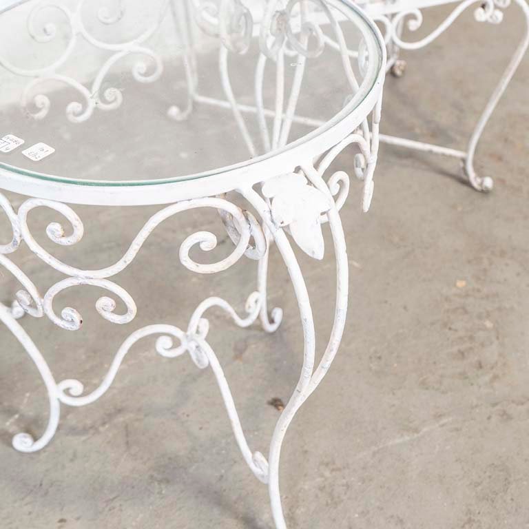 Jardín de hierro con mesa y sillas - imagen 2