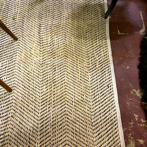 Silla de madera estilo Thonet con asiento de mimbre - imagen 2