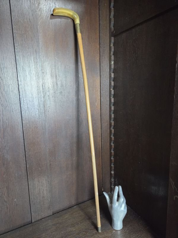 Lote anterior: Baston Antiguo con Guampa en Madera