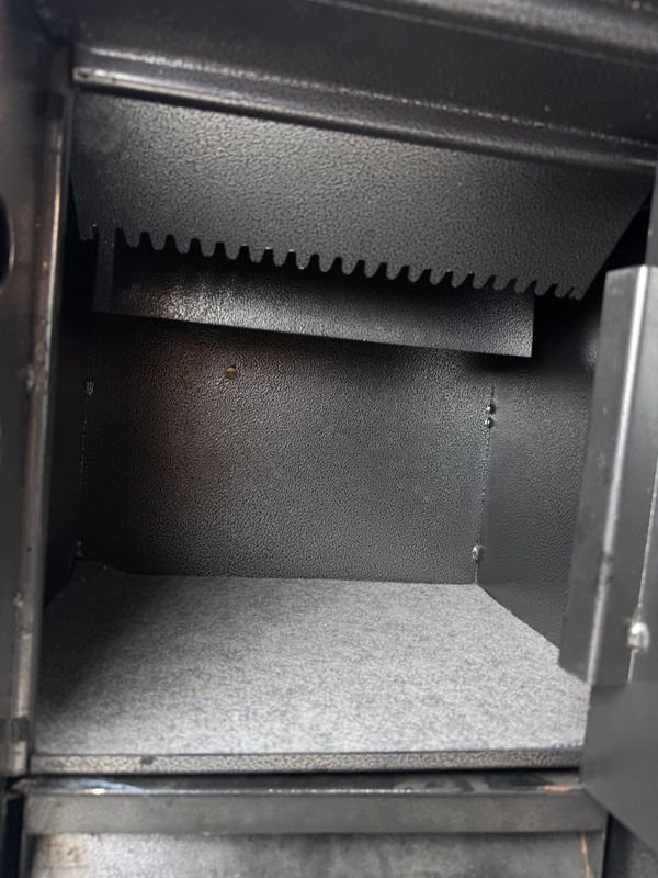Buzonera con caja fuerte en impecable estado - imagen 7