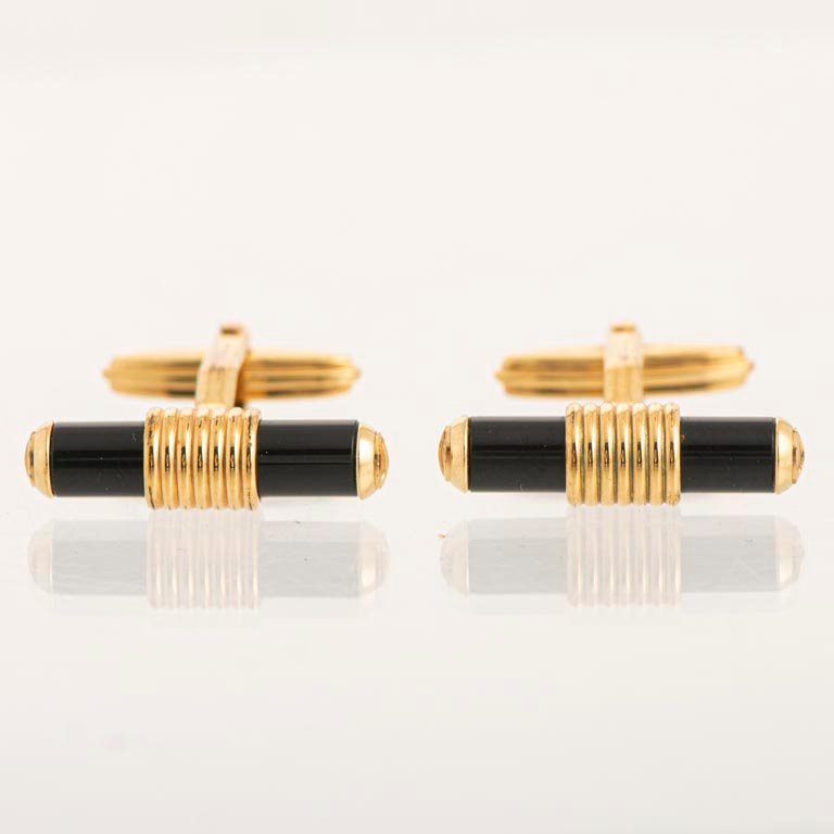 Par de Gemelos Dunhill de Metal Dorado con Esmalte Negro