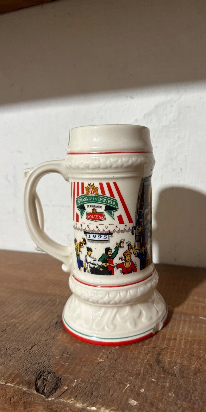 Jarra cerveza cerámica con ilustraciones