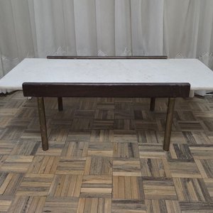 Lote anterior: Mesa de Diseño con Tapa de Mármol y Estructura Metálica