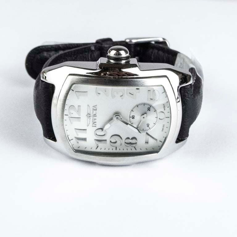 Lote siguiente: Reloj Invicta de alta calidad