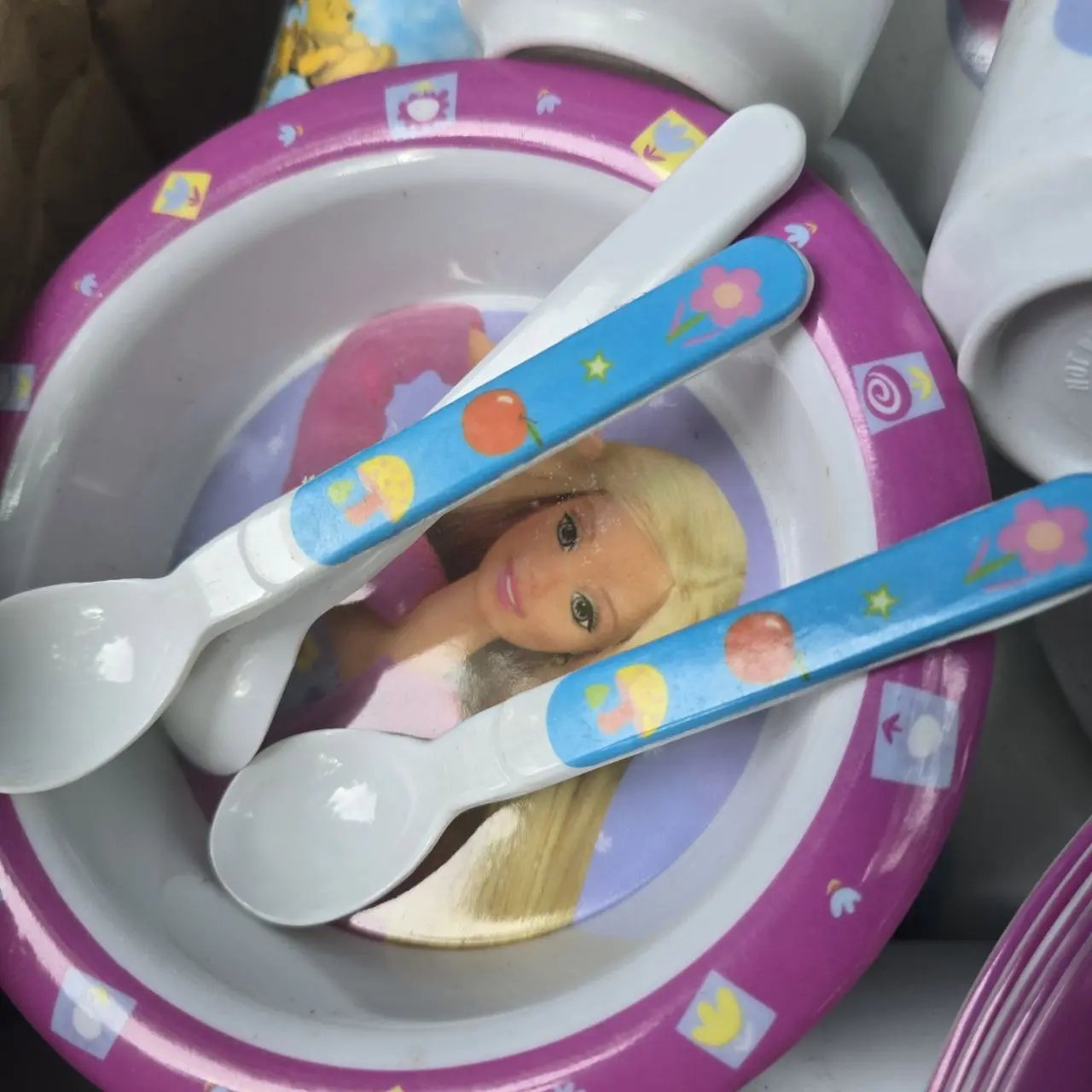 Juguetes para niños: platos, vasos y cubiertos de plástico - imagen 2